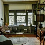V Fizeaustraat 4*