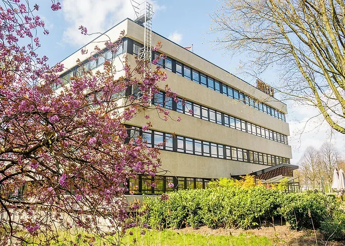 호텔 V 피조스트라트 4*