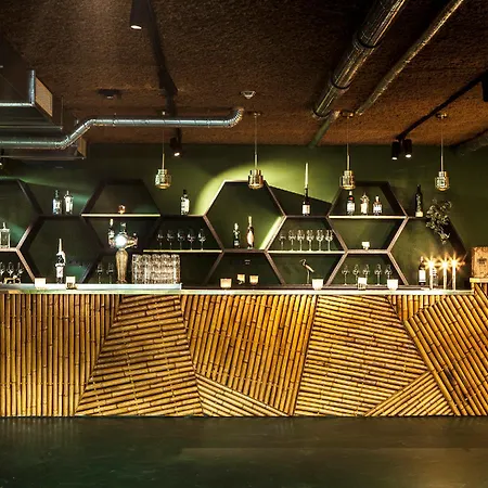 Hotel Hotel V Fizeaustraat 4*