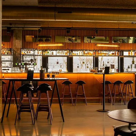 Hotel V Fizeaustraat Hotel 4*