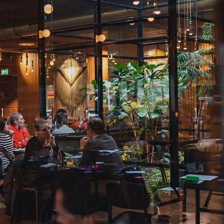Hotel V Fizeaustraat Hotel 4*