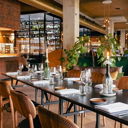Hotel Hotel V Fizeaustraat 4*