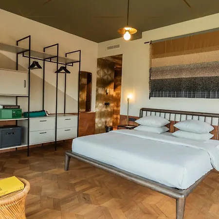 Hotel Hotel V Fizeaustraat