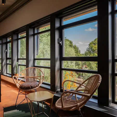 Hotel V Fizeaustraat 4*