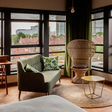 Hotel V Fizeaustraat 4*