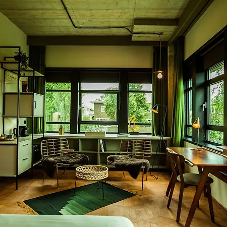 Hotel V Fizeaustraat 4*