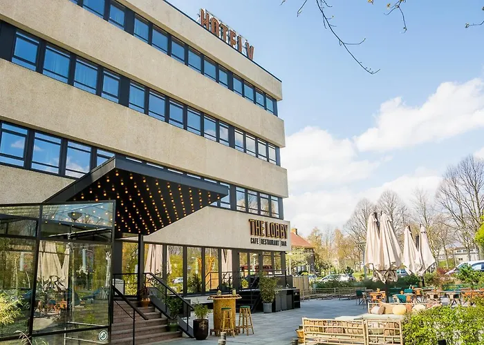 Hotel V Fizeaustraat 4*