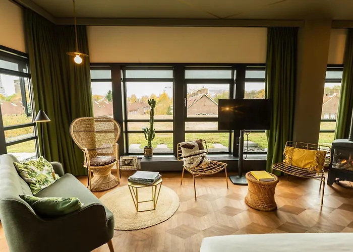 V Fizeaustraat Hotel 4*