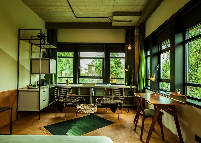 Hotel V Fizeaustraat 4*