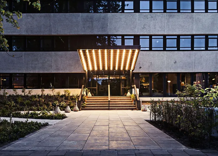 V Fizeaustraat Hotel 4*