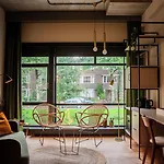 Hotell V Fizeaustraat 4*