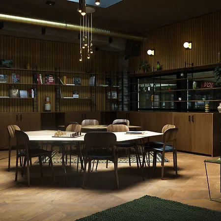 V Fizeaustraat Hotell 4*